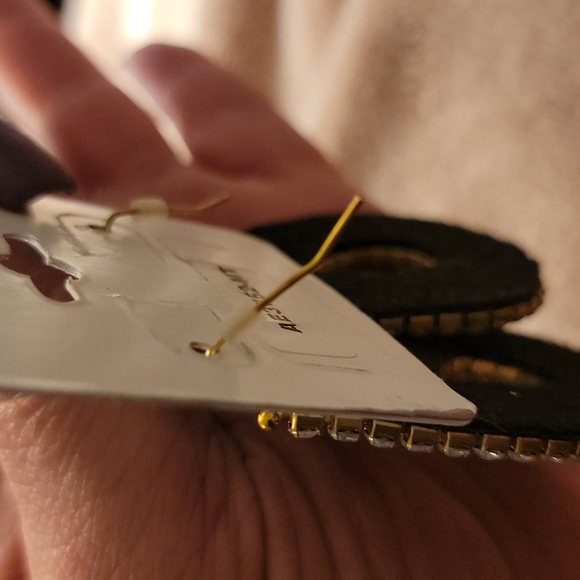 Earrings - Picture 3 of 4